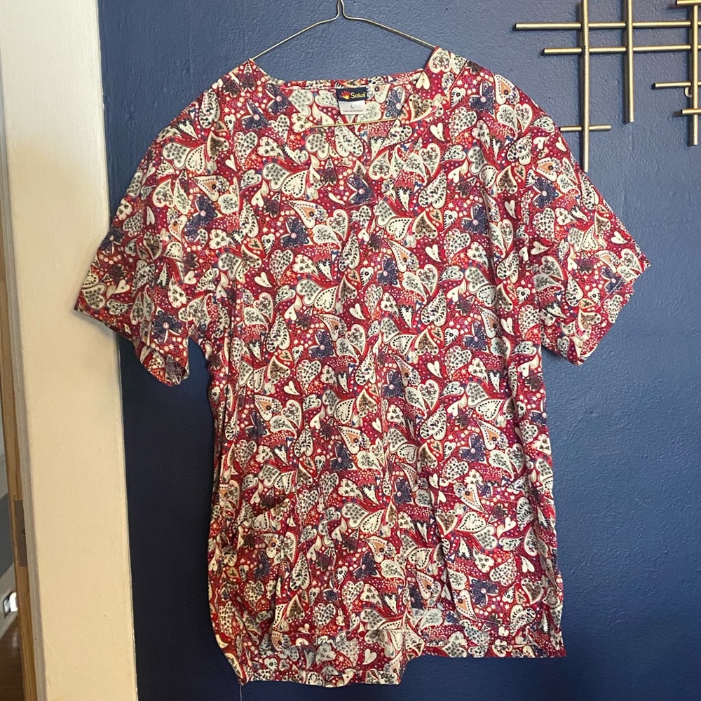 Women’s Salus scrub top size L